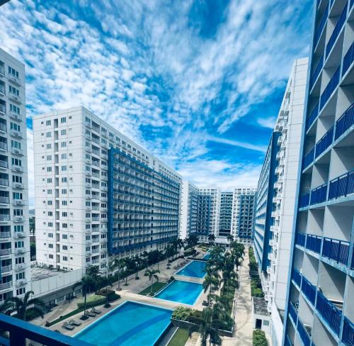 Sea Residences MOA-Eric Apartments, Manila