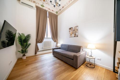 [3 minutes from Piazza Maggiore] Historical flat, Bologna (photo 4)