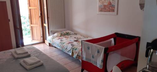 Camera privata in villa con ingresso indipendente e grande giardino, Perugia (foto 4)