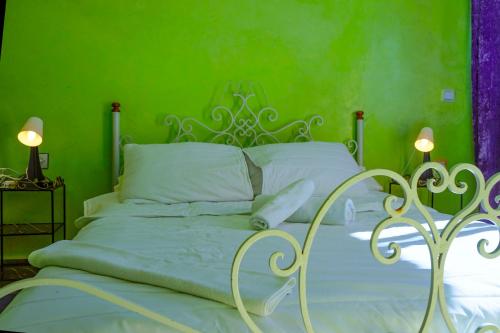 CASA RAYAN CASA RAYAN