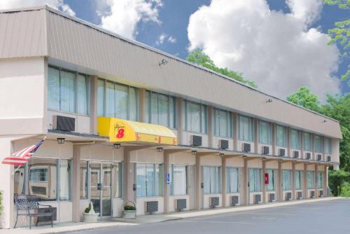 Super 8 by Wyndham Ashland Super 8 by Wyndham Ashland