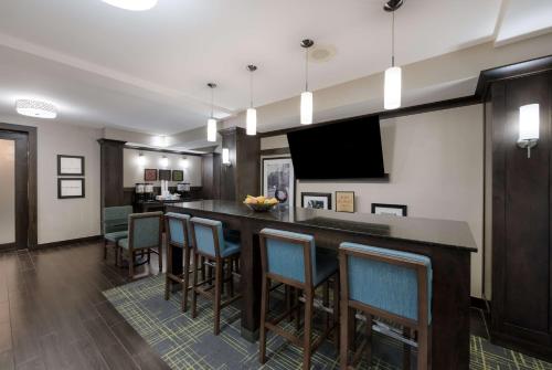 Hampton Inn Marshall - image 10