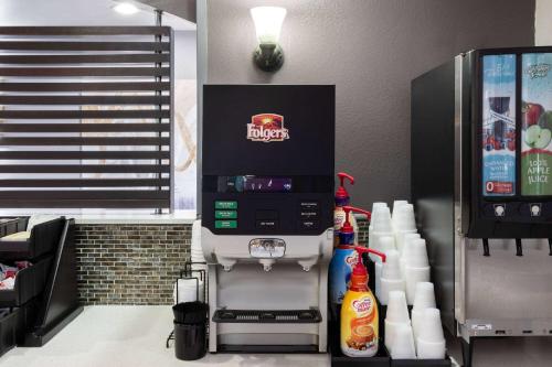 La Quinta Inn & Suites by Wyndham Olathe