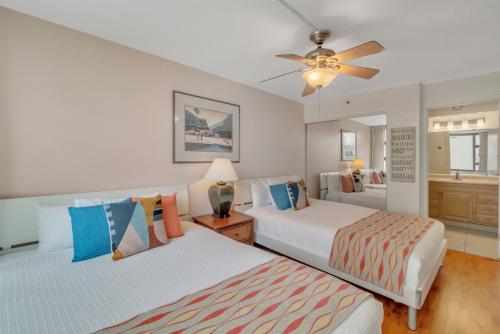 Deluxe Condo with Recreation Deck View Free parking & WiFi - image 6