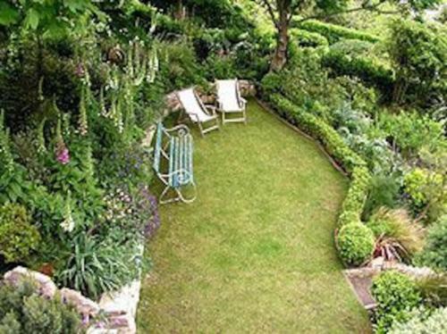 Spacious Thatched Cottage in West Lulworth, Dorset