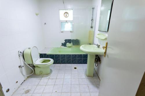 Relaxing Private Rooms in Compound Housing near Burj Alarab Villa 124, Dubaï (photo 9)