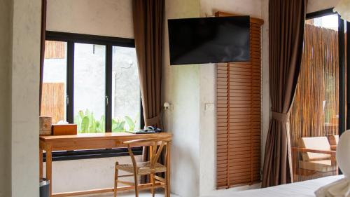 Double or twin room, lagoon, spa bathtub