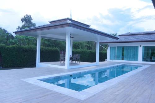 CoaSea Pool Villa - 3 Bedrooms 3.5 Bathrooms