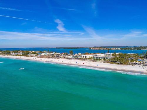 Anna Maria Island Beach Palms 2B in Bradenton Beach, USA