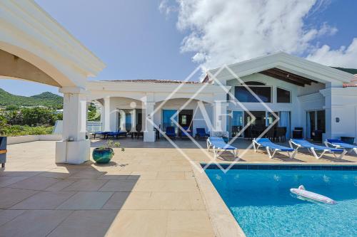 10 bed-rooms luxury BEACH VILLA in グアナ ベイ