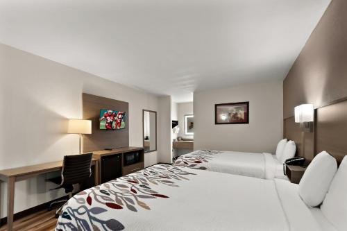 Red Roof Inn Winchester - image 9