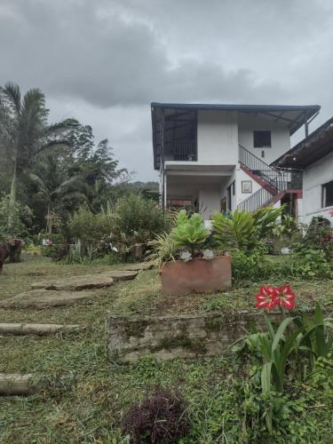 Finca Santa Marta, descanso y naturaleza en Albán Cundinamarca - Guayabal de Síquima