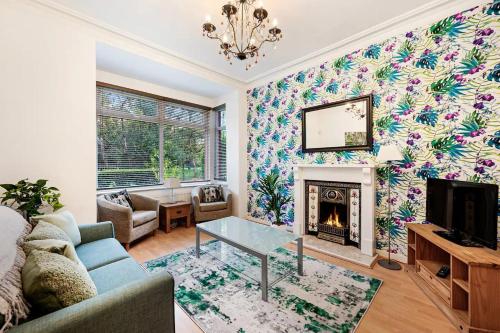 Spacious Home Near Manchester United Stadium - Pass the Keys, Манчестер (фото 4)