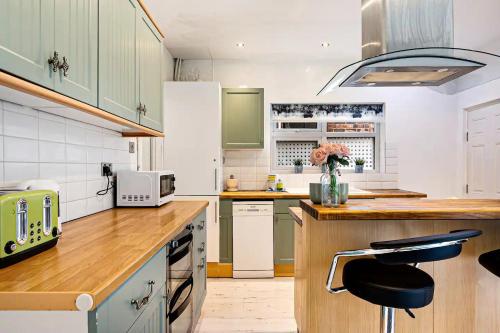 Spacious Home Near Manchester United Stadium - Pass the Keys, Манчестер (фото 7)