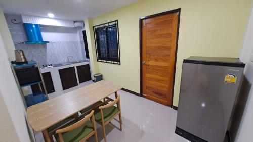 Kitchen, Hatyai.Muslim.Home in Khuan Lang