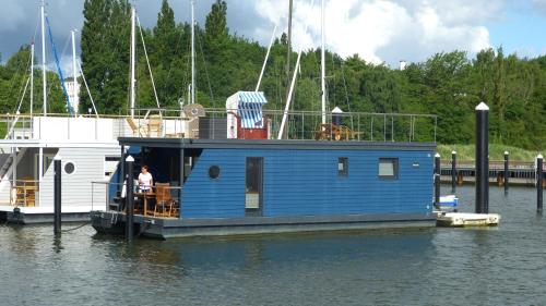 B&B Stralsund - Hausboot Harmonie - Bed and Breakfast Stralsund