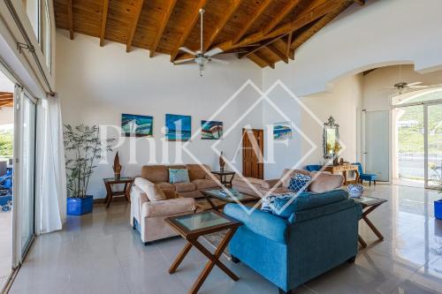 10 bed-rooms luxury BEACH VILLA in グアナ ベイ