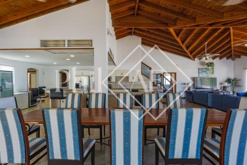 10 bed-rooms luxury BEACH VILLA in グアナ ベイ