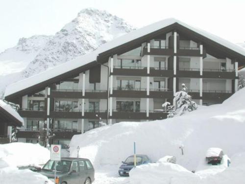  Haus Brüggli B24 in Arosa