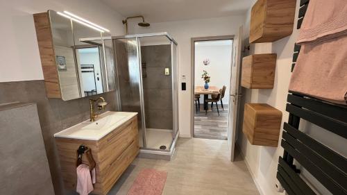 Fürdőszoba, Ranchhouse Bubble - Westernstable - Horse in Grunhain-Beierfeld