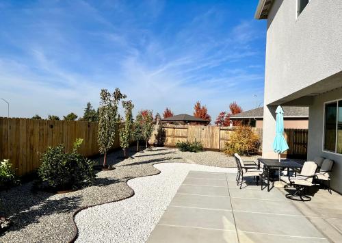 Balcony/terrace, Modern Ripon Home - Whole House with Garage in Ripon (CA)