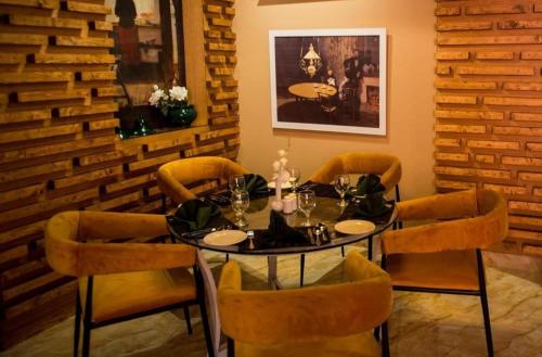 Hotel Holiday Lahore in Lahore