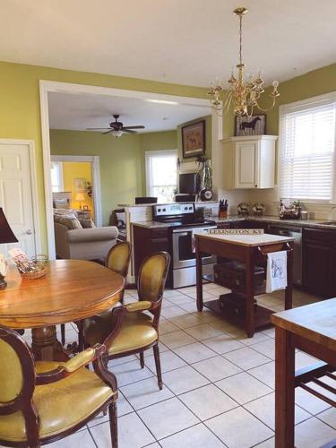 Kathy's Place - Pet Fee Additional Charge in Eastside