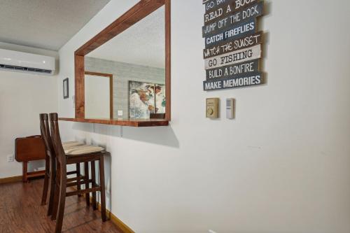 Kickapoo Creekside Escape in Danville, USA