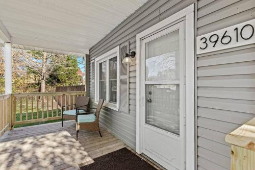 New! Warm & Cozy 3BR w/ Hot Tub, Firepit & BBQ! thumb 3