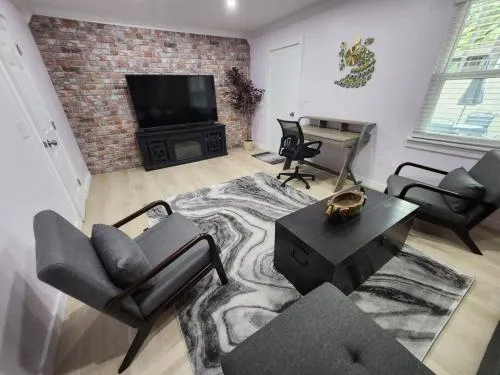 Modern Island Serenity!-Pet-Friendly villa photo 2