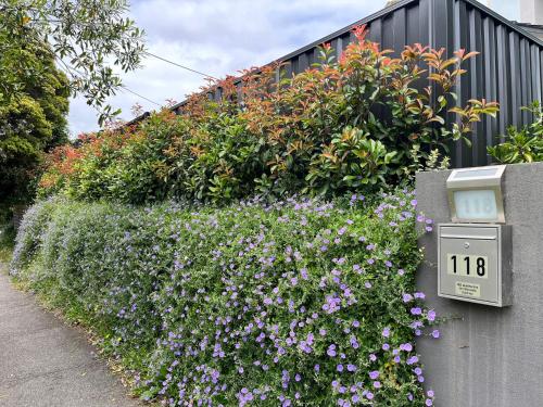 Melbourne Balwyn north three bedroom house in Balwyn North