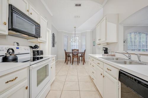 Spacious Brick House 3br 2ba A+ - Denton, TX