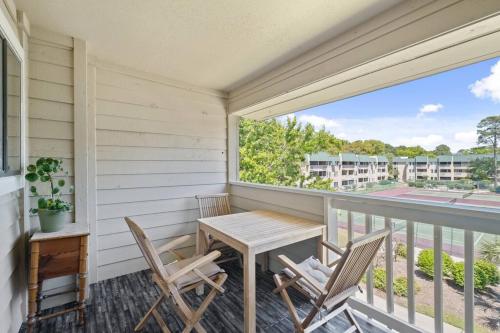 Peaceful Treetop Condo - 2br/2ba in Hilton Head Island (SC)