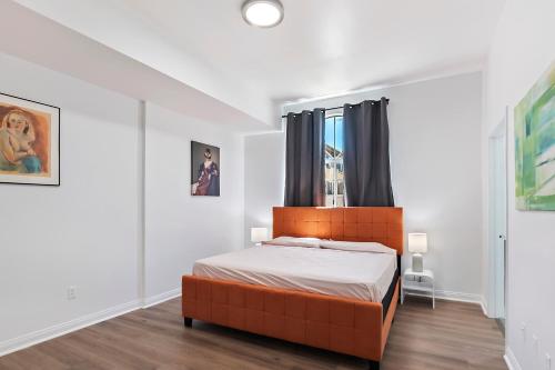 Private 1bedroom for rent in a 3bedroom 2bath unit to share with roommate in Los Angeles, USA