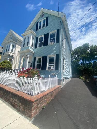 Boston 2bd- Walk to Harvard, MIT, subway Parking in Somerville, USA