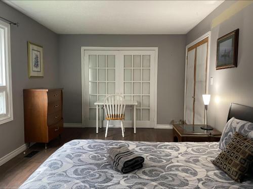 BHF Near College & Hosp Self-Service Check-in So Fast Net Free Parking In Barrie