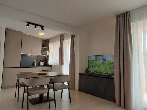 2 bedrooms, 3 beds