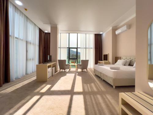 1 queen bed