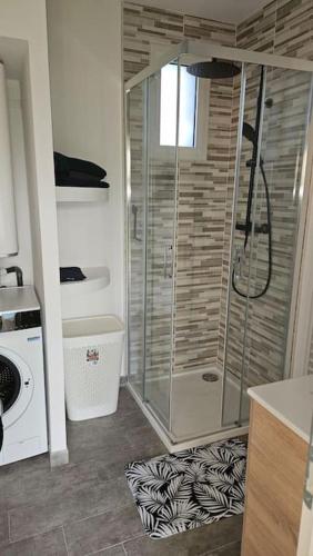 Jolie F3 in Перон