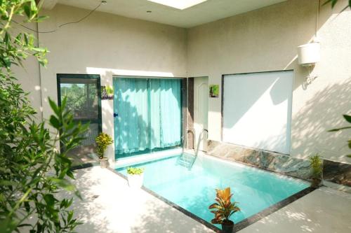 Úszómedence, Jewel Stay in Bandhavgarh