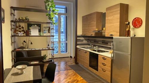 Caravaggio Apartment, Naples