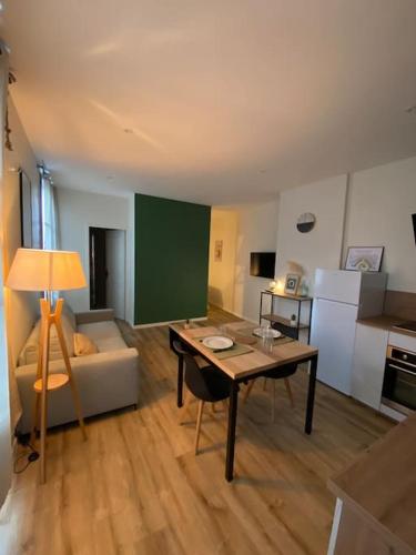 Appartement hypercentre 100% équipé *Clim* - Location saisonnière - Brive-la-Gaillarde