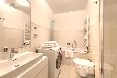 Milosrdnych Apartments - image 5