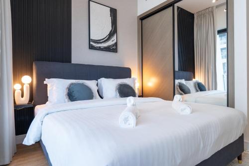 Elegant treat with Burj Khalifa view by Suiteable, Dubai (photo 8)