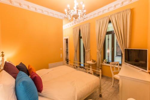 room detail thumbnail 0