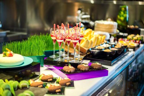 507134902 W Bangkok Hotel