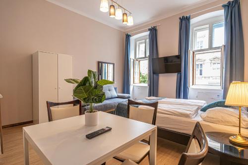 Simple 1BR Studio Escape, Your Relaxing Getaway, Vienna (photo 6)
