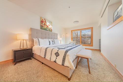 Targhee Rentals 122 in Driggs Idaho near Grand Targhee Ski Resort King Size Bed in Driggs, USA