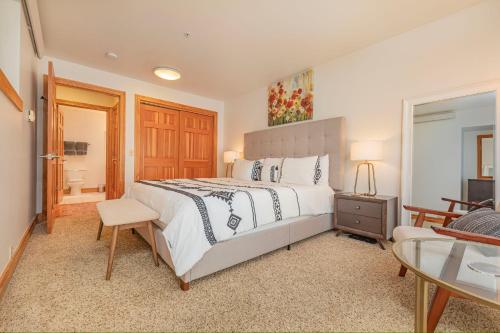 Targhee Rentals 122 in Driggs Idaho near Grand Targhee Ski Resort King Size Bed in Driggs, USA