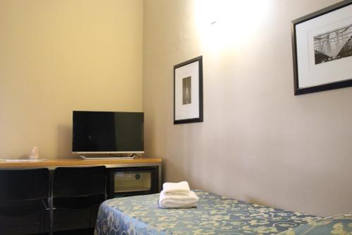Club Hotel - image 13